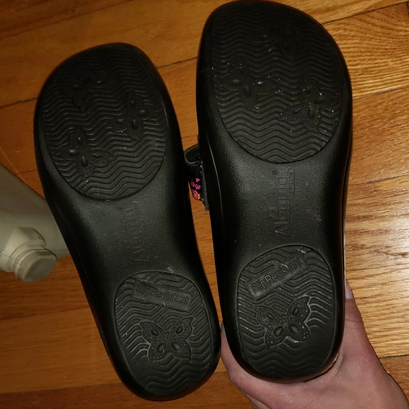 Alegria flower clogs - NWOT Size 35 - Picture 6 of 6